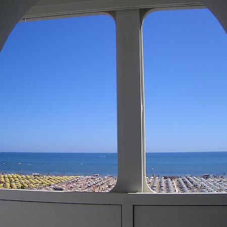Hotel Spiaggia Marconi Римини Екстериор снимка