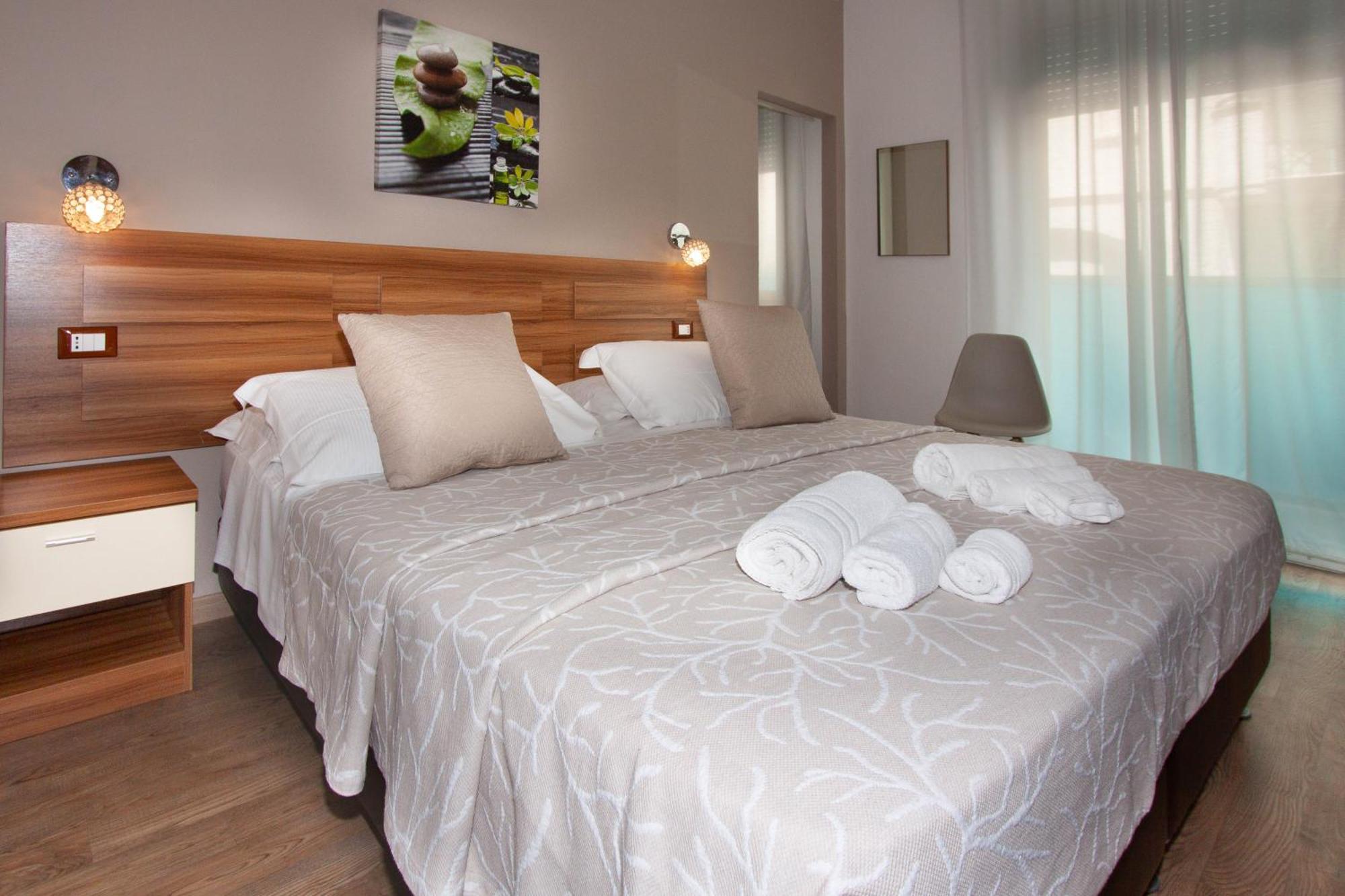 Hotel Spiaggia Marconi Римини Екстериор снимка